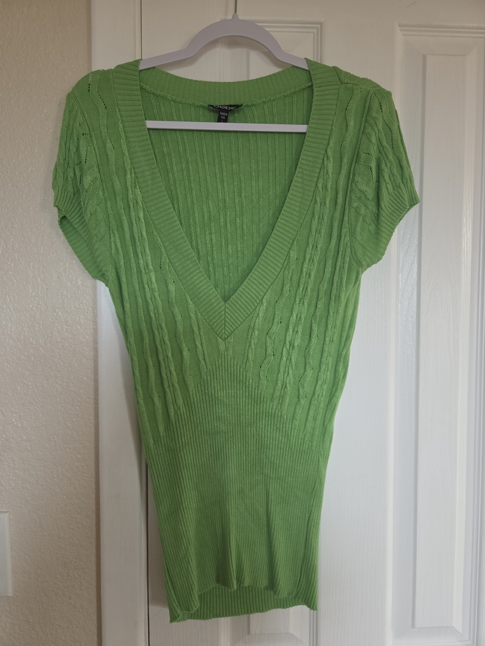 bebe Bright Green V-Neck Short Sleeve Knit Top Size L